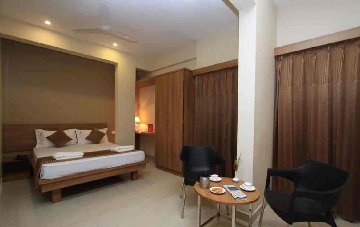 Samasth Rooms And Suits Mysore Exteriör bild