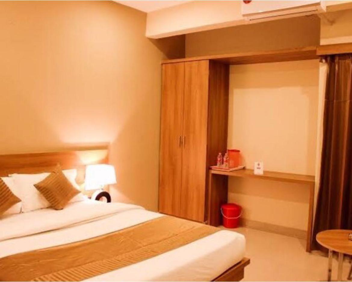 Samasth Rooms And Suits Mysore Exteriör bild