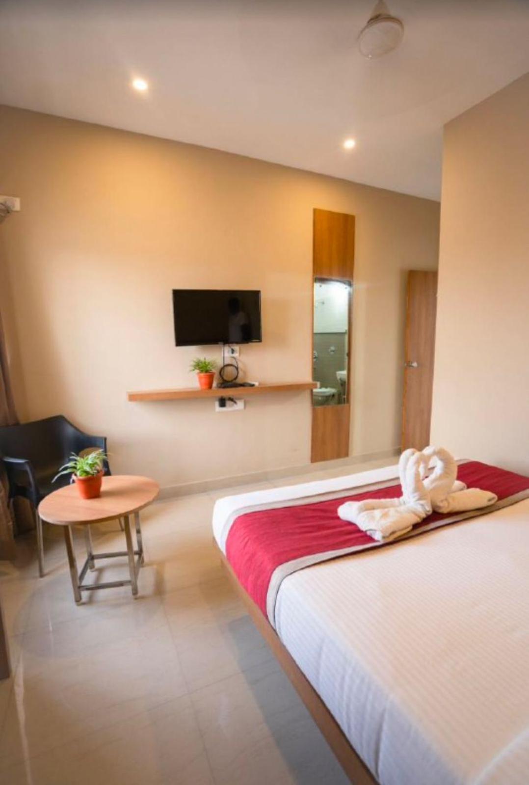Samasth Rooms And Suits Mysore Exteriör bild