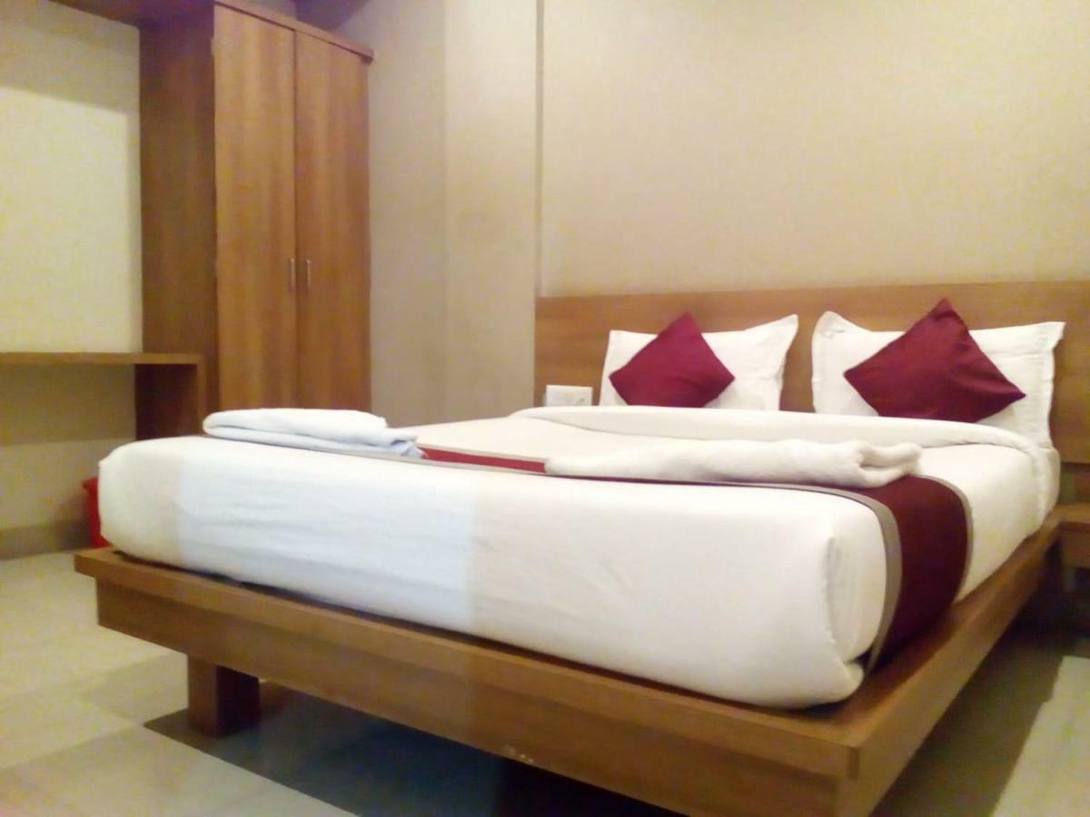 Samasth Rooms And Suits Mysore Exteriör bild